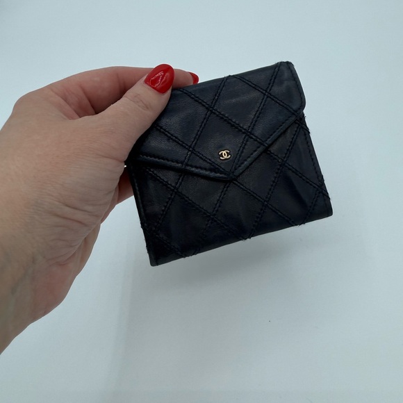 CHANEL Dark Navy Quilted Card Holder Mini Wallet - Picture 1 of 9